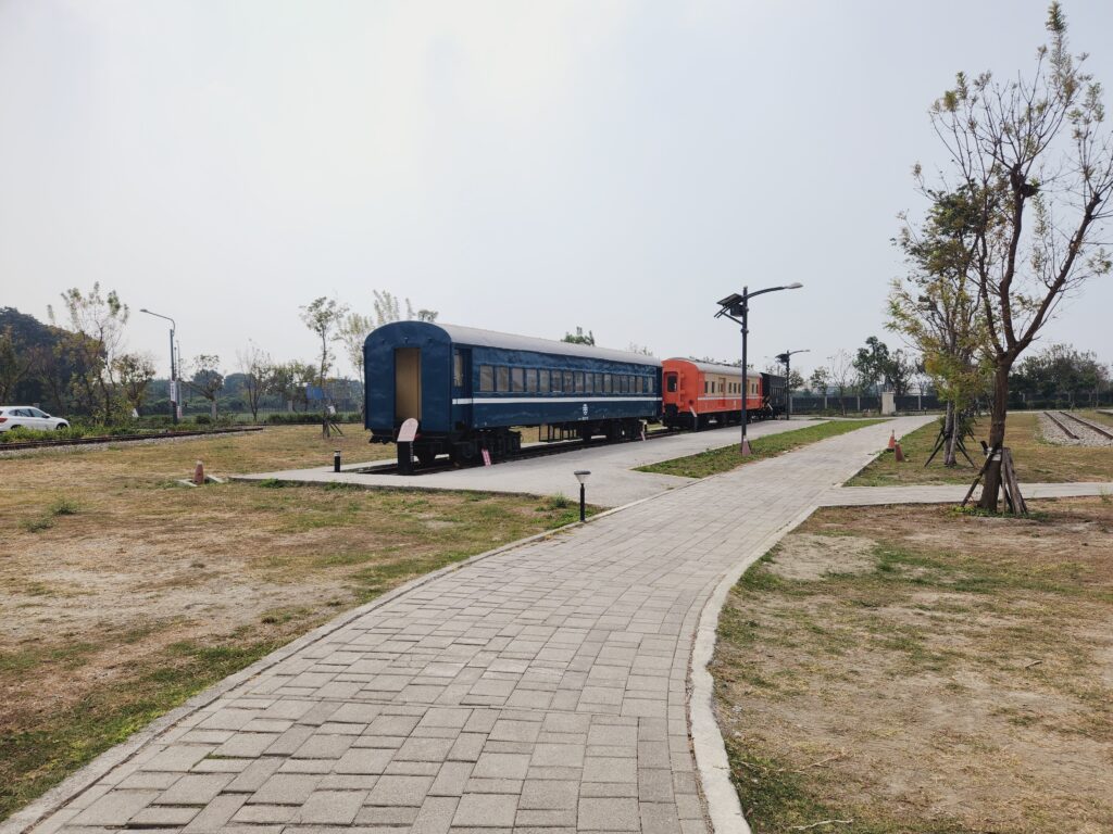 【屏東景點】*潮州鐵道園區* 內有鐵道文物館,還有愛琴湖畔景觀餐廳! 12 【屏東景點】*潮州鐵道園區* 內有鐵道文物館,還有愛琴湖畔景觀餐廳!
