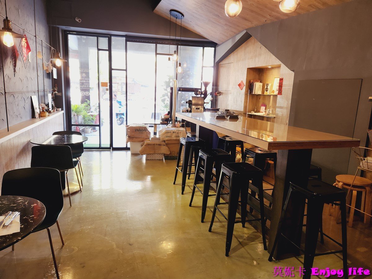 【台南美食餐廳】*台南賦予咖啡早午餐*，咖啡好喝，成大附近的手作早午餐!