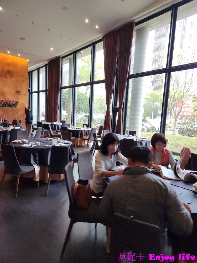 【台中美食餐廳】*与粵樓*頂級粵菜餐廳,必點招牌烤鴨! 2 【台中美食餐廳】*与粵樓*頂級粵菜餐廳,必點招牌烤鴨!
