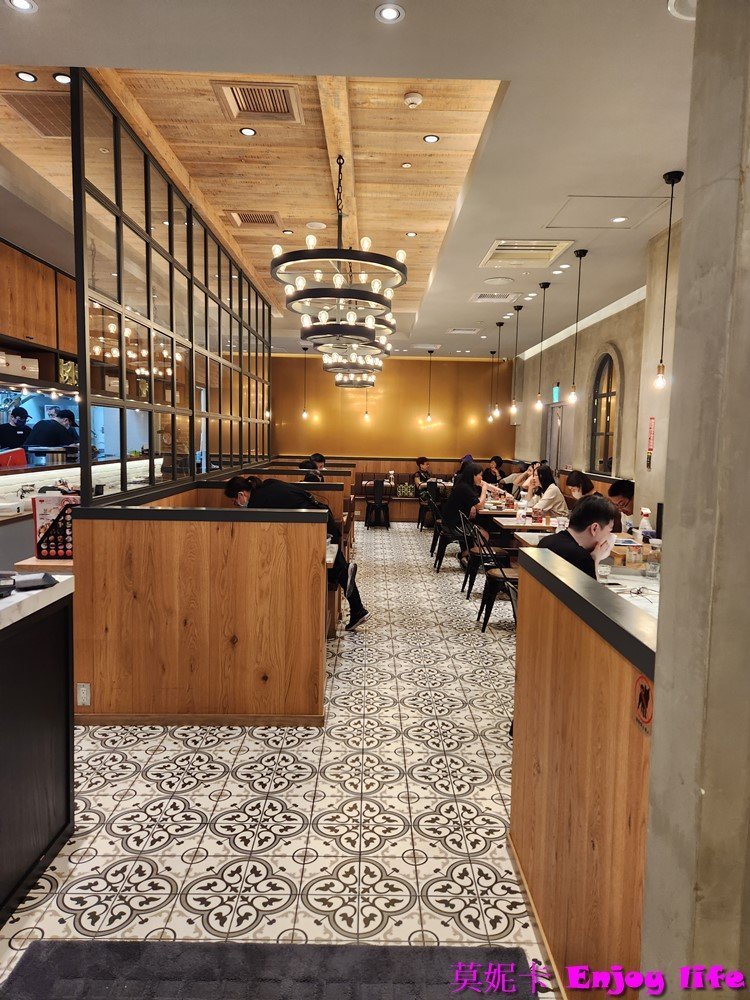 【台南美食餐廳】*Suage北海道湯咖哩台南三井Outlet店*，來自日本北海道的人氣湯咖哩，來這品嚐這令人驚艷超好吃好喝的咖哩!