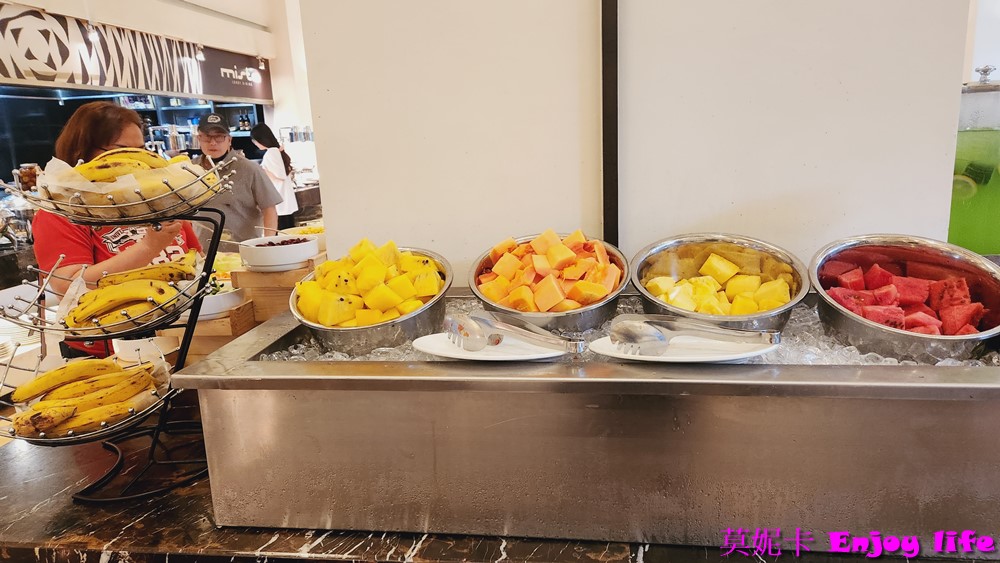 【宿霧住宿】*Seda Ayala Center Cebu 塞達阿亞拉中心宿務多功能飯店* ，地理位置很讚，走飯店內部通道就可以到超大的Ayala Center Cebu Mall，逛街吃飯超方便。