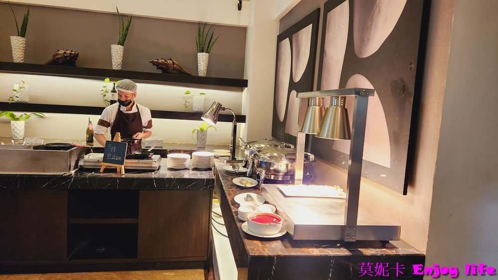 【宿霧住宿】*Seda Ayala Center Cebu 塞達阿亞拉中心宿務多功能飯店* ，地理位置很讚，走飯店內部通道就可以到超大的Ayala Center Cebu Mall，逛街吃飯超方便。