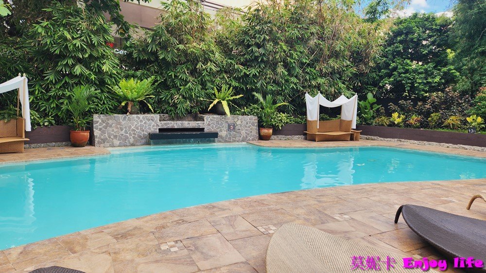 【宿霧住宿】*Seda Ayala Center Cebu 塞達阿亞拉中心宿務多功能飯店* ，地理位置很讚，走飯店內部通道就可以到超大的Ayala Center Cebu Mall，逛街吃飯超方便。