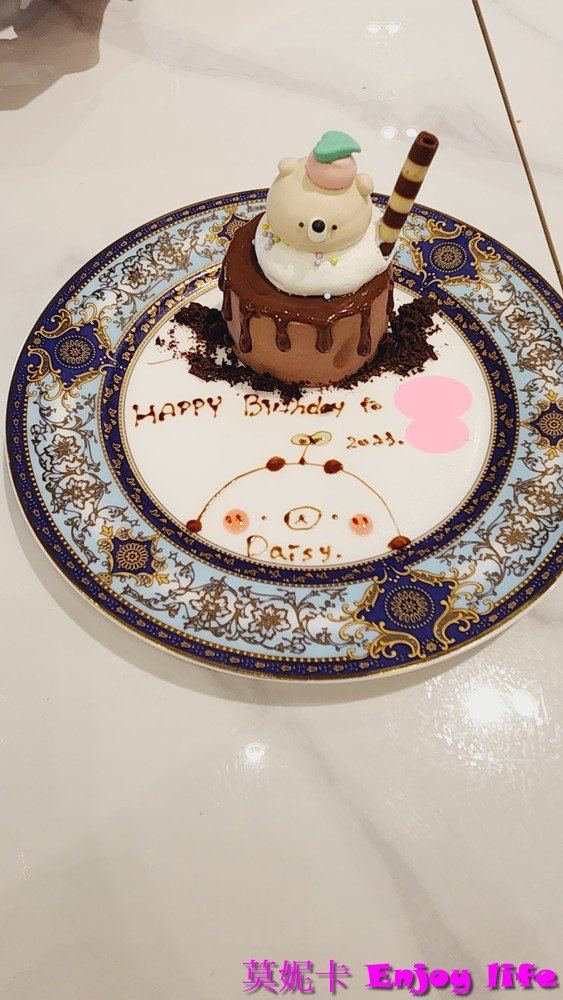 【台南美食餐廳】*雛菊見DAISY HOUSE-台南國賓店*，2023年8月新開幕東區網美餐廳，結合現代與南洋風超漂亮餐廳，餐點多樣好吃，還有多人分享餐適合聚餐!!!