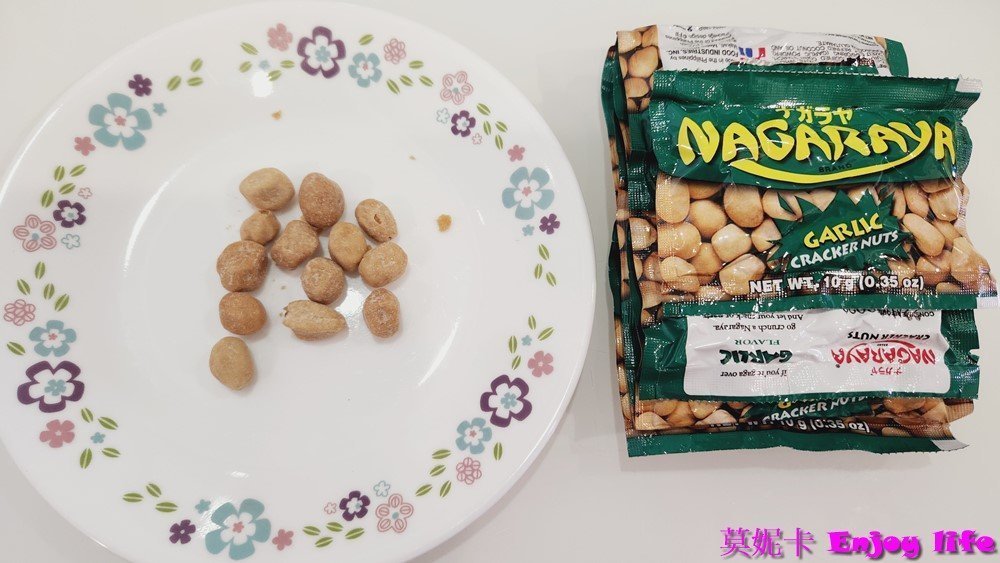 【菲律賓宿霧美食伴手禮】菲律賓必買伴手禮零食推薦!!!超市大採購，7D芒果乾，豬皮餅乾，香蕉片全都好好吃又便宜啊!!!