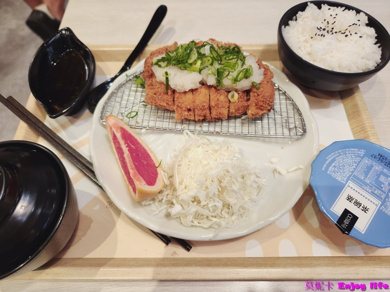 【台南美食餐廳】*定食8-仁德家樂福店*平價日式定食料理!出餐速度快，不到200元就可以吃到日式定食!!!
