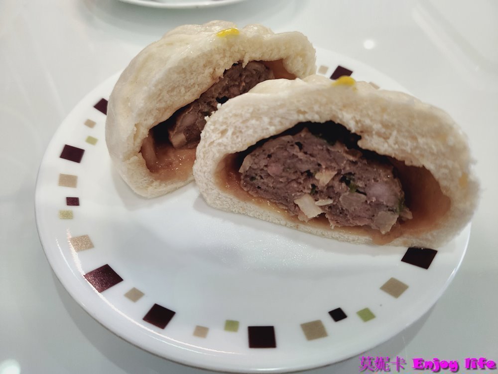 【台南美食小吃】*鼎盛發包子饅頭東和店*2023年台南東區新開包子饅頭店，有各種肉包跟饅頭可以當早餐或下午茶也可以買冷凍包子饅頭回家蒸!