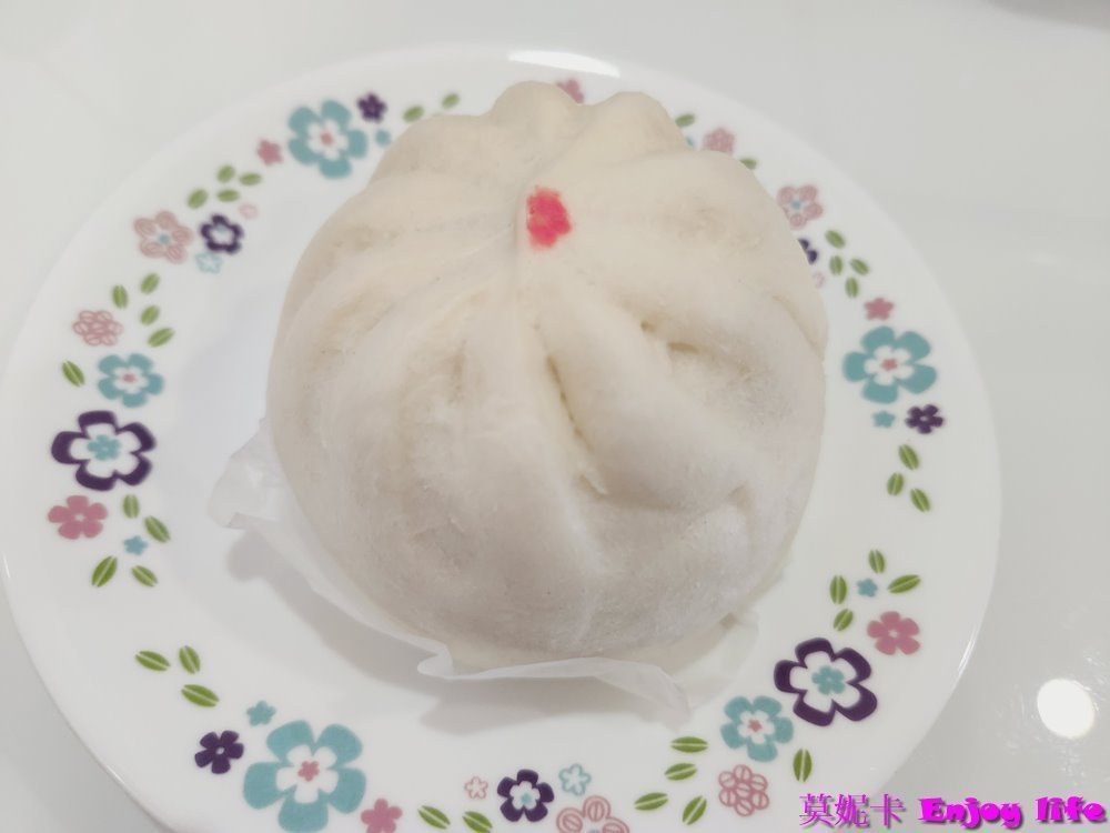 【台南美食小吃】*鼎盛發包子饅頭東和店*2023年台南東區新開包子饅頭店，有各種肉包跟饅頭可以當早餐或下午茶也可以買冷凍包子饅頭回家蒸!