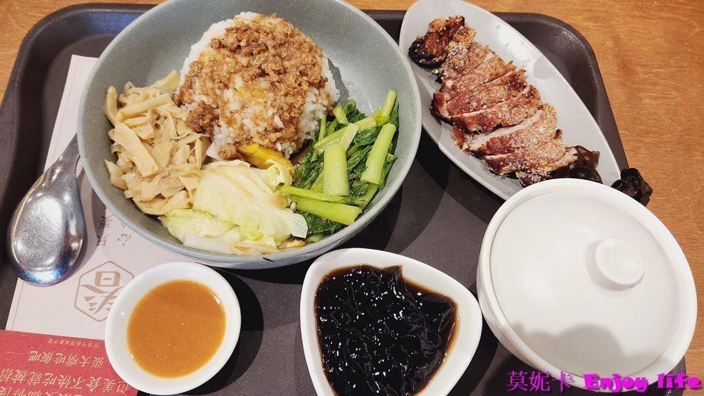 【台中美食餐廳】*有春茶館大墩店*,有人氣餐點青花椒牛小排粄條,更有令人驚豔超好喝的芋泥波波奶綠,CP值高的茶館。 9 【台中美食餐廳】*有春茶館大墩店*,有人氣餐點青花椒牛小排粄條,更有令人驚豔超好喝的芋泥波波奶綠,CP值高的茶館。