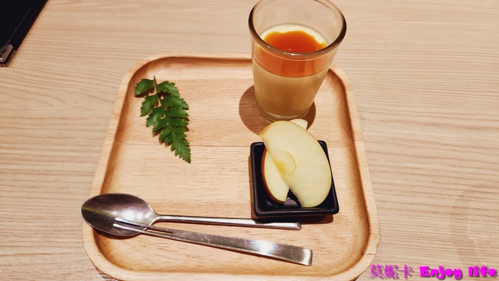 【台南美食餐廳】*藝奇南紡店*，王品集團下的日式料理餐廳，日式高貴典雅的裝潢，各式日式岩燒套餐選擇，有新鮮好吃的生魚片及鮮嫩多汁好吃的骰子牛及豚燒!!!