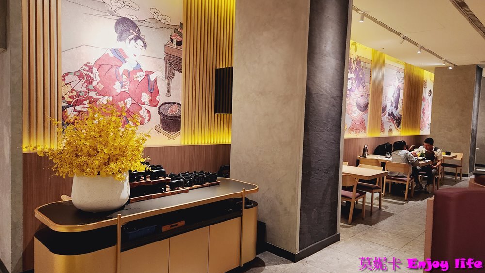 【台南美食餐廳】*藝奇南紡店*，王品集團下的日式料理餐廳，日式高貴典雅的裝潢，各式日式岩燒套餐選擇，有新鮮好吃的生魚片及鮮嫩多汁好吃的骰子牛及豚燒!!!