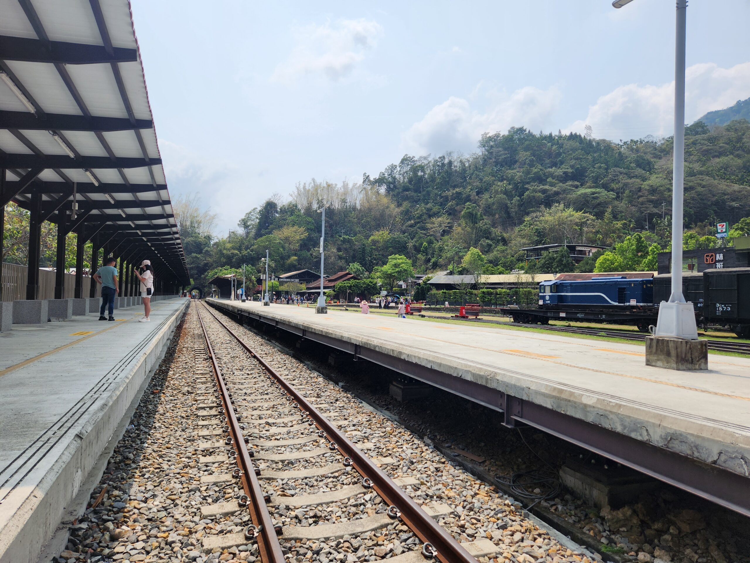 【南投車埕景點】*林班道商圈*裡面有紙箱王,木茶房,還有超漂亮的貯木池風景,彷彿置身國外。 19 【南投車埕景點】*林班道商圈*裡面有紙箱王,木茶房,還有超漂亮的貯木池風景,彷彿置身國外。