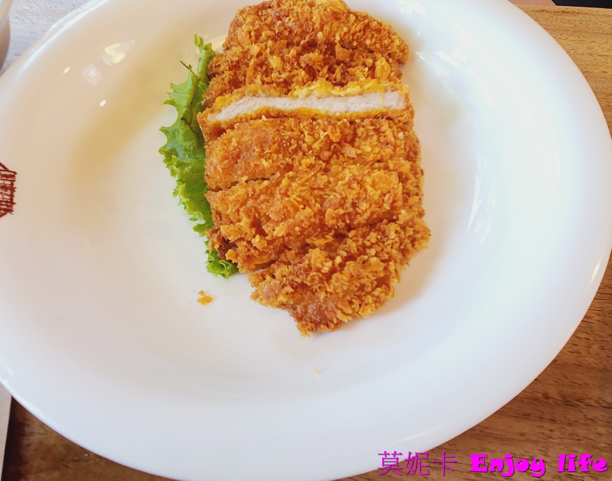 【台南美食餐廳】*耕讀園永華店*,市區裡難得的古式書香茶坊,仿三合院建築占地大的庭園餐廳,有日式榻榻米座位,中間還有魚池可以餵魚,可以泡茶,也有各式中式餐點及茶點! 14 【台南美食餐廳】*耕讀園永華店*,市區裡難得的古式書香茶坊,仿三合院建築占地大的庭園餐廳,有日式榻榻米座位,中間還有魚池可以餵魚,可以泡茶,也有各式中式餐點及茶點!