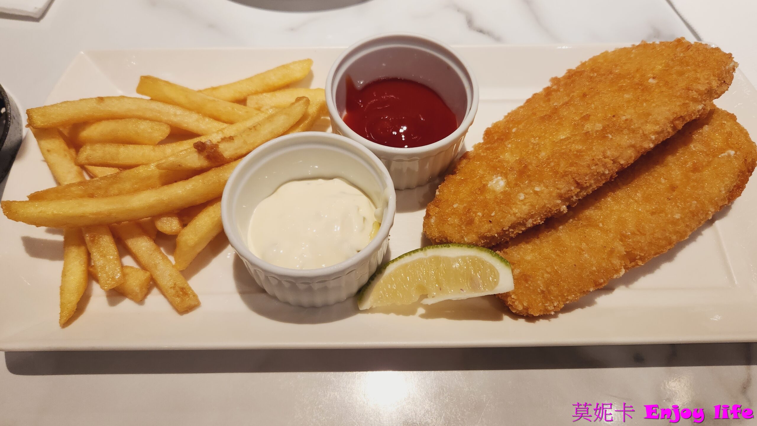 【台南美食餐廳】*Mövenpick Café-莫凡彼台南南紡店*，不只賣好吃的冰淇淋還有販賣各種異國美食的咖啡館，有儀式感的套餐，適合聚餐跟下午茶!(2024年二訪更新)