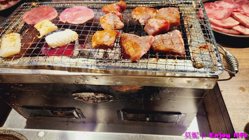 【京都美食餐廳】*CHIFAJA 本格燒肉 チファジャ 京都駅前店*,京都車站附近,不到台幣1千元就有肉質鮮嫩的和牛跟蔥鹽牛舌吃到飽,還有石鍋拌飯,聖代可以免費任意吃!!! 15 【京都美食餐廳】*CHIFAJA 本格燒肉 チファジャ 京都駅前店*,京都車站附近,不到台幣1千元就有肉質鮮嫩的和牛跟蔥鹽牛舌吃到飽,還有石鍋拌飯,聖代可以免費任意吃!!!