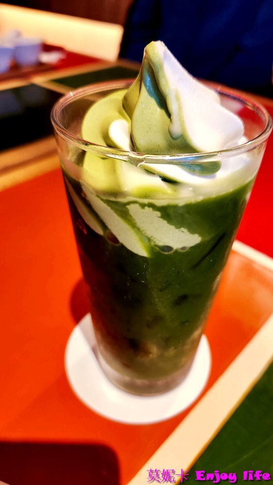 【京都宇治美食餐廳】*中村藤吉本店*,在JR宇治駅附近,宇治人氣百年抹茶老店。必吃招牌甜點抹茶丸子聖代,超好吃又特別!!!吃飽旁邊還可以逛逛買抹茶伴手禮回家,抹茶控必來!!! 18 【京都宇治美食餐廳】*中村藤吉本店*,在JR宇治駅附近,宇治人氣百年抹茶老店。必吃招牌甜點抹茶丸子聖代,超好吃又特別!!!吃飽旁邊還可以逛逛買抹茶伴手禮回家,抹茶控必來!!!