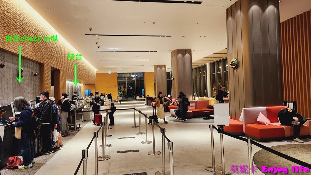 【大阪住宿】*阪急大阪龍仕柏酒店 (Hotel Hankyu Respire Osaka)*,就在Yodobashi Links Umeda樓上,飯店樓下就有餐廳,商店跟超市。走空橋就可以到JR大阪車站, Grand front Osaka Mall及大丸梅田百貨,地點超讚!!! 9 【大阪住宿】*阪急大阪龍仕柏酒店 (Hotel Hankyu Respire Osaka)*,就在Yodobashi Links Umeda樓上,飯店樓下就有餐廳,商店跟超市。走空橋就可以到JR大阪車站, Grand front Osaka Mall及大丸梅田百貨,地點超讚!!!