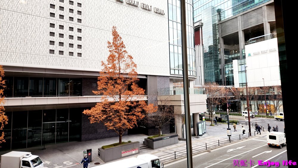 【大阪住宿】*阪急大阪龍仕柏酒店 (Hotel Hankyu Respire Osaka)*,就在Yodobashi Links Umeda樓上,飯店樓下就有餐廳,商店跟超市。走空橋就可以到JR大阪車站, Grand front Osaka Mall及大丸梅田百貨,地點超讚!!! 27 【大阪住宿】*阪急大阪龍仕柏酒店 (Hotel Hankyu Respire Osaka)*,就在Yodobashi Links Umeda樓上,飯店樓下就有餐廳,商店跟超市。走空橋就可以到JR大阪車站, Grand front Osaka Mall及大丸梅田百貨,地點超讚!!!