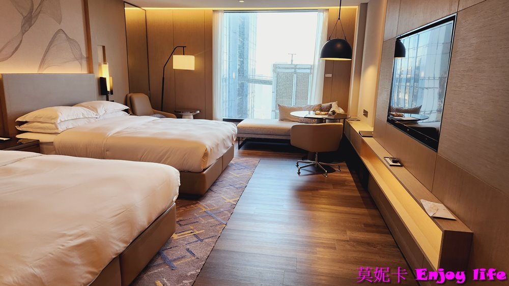【高雄住宿】*高雄萬豪酒店*,就在高雄義享天地百貨樓上,房間大又漂亮,早餐多樣好吃,下樓就是百貨公司,逛街吃飯好方便!!! 16 【高雄住宿】*高雄萬豪酒店*,就在高雄義享天地百貨樓上,房間大又漂亮,早餐多樣好吃,下樓就是百貨公司,逛街吃飯好方便!!!