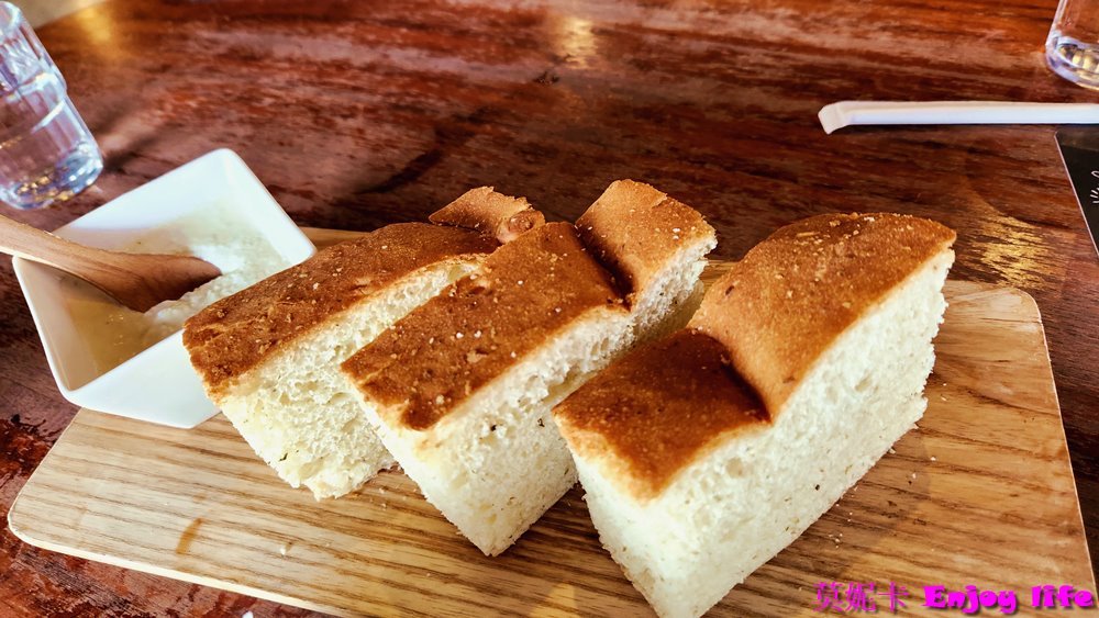 【台南美食餐廳】*薄多義 台南崇學店*,台南東區人氣義式餐廳,有2種口味好吃的雙拼披薩,還有各種義式料理!!! 14 【台南美食餐廳】*薄多義 台南崇學店*,台南東區人氣義式餐廳,有2種口味好吃的雙拼披薩,還有各種義式料理!!!