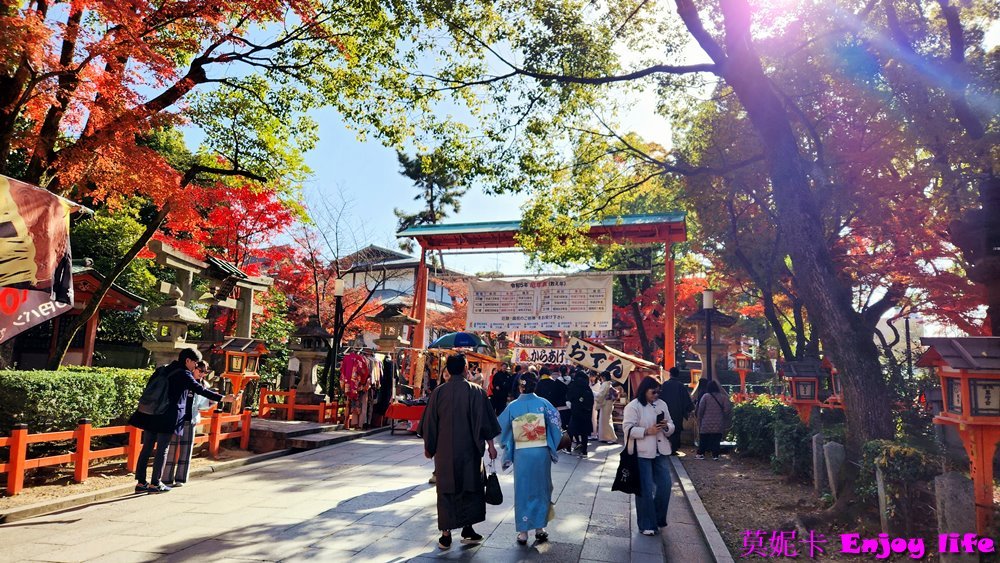 【京都景點】*八坂神社*,位於京都祇園,又稱祇園神社!!就在往祇園的路上,來這裡祈求健康,良緣,還可以祈求變美耶!!! 7 【京都景點】*八坂神社*,位於京都祇園,又稱祇園神社!!就在往祇園的路上,來這裡祈求健康,良緣,還可以祈求變美耶!!!