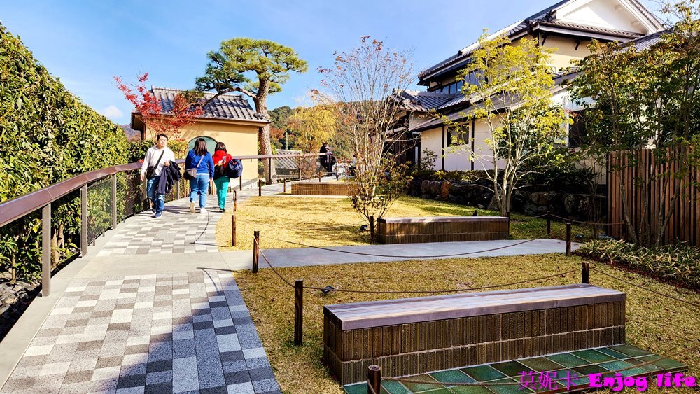 【京都宇治景點美食半日遊】宇治行程攻略，宇治橋通商店街、平等院表參道逛街吃美食!!必吃中村藤吉抹茶甜點，伊藤右衛門買伴手禮，再到星巴克平等院表參道店喝咖啡，最後參觀世界遺產平等院!!!