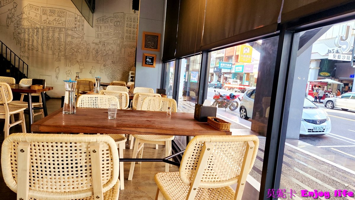 【台南美食餐廳】*薄多義 台南崇學店*,台南東區人氣義式餐廳,有2種口味好吃的雙拼披薩,還有各種義式料理!!! 5 【台南美食餐廳】*薄多義 台南崇學店*,台南東區人氣義式餐廳,有2種口味好吃的雙拼披薩,還有各種義式料理!!!