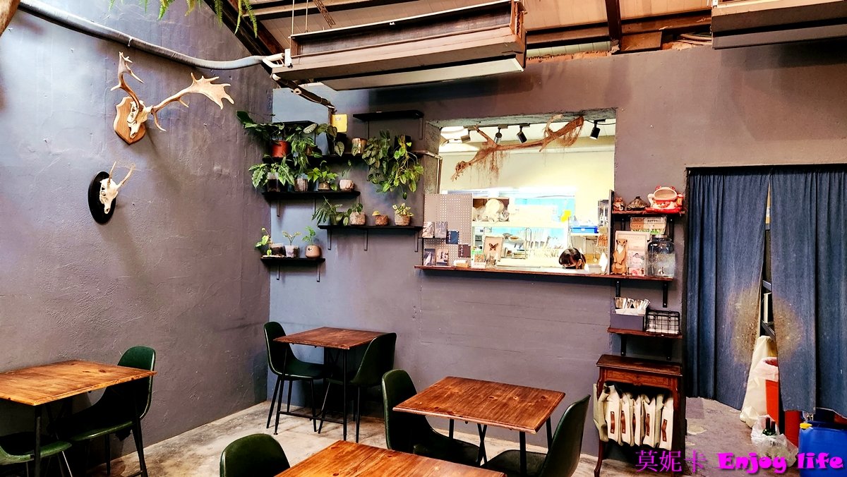 【台南美食餐廳】*狐獴先生早午餐*,台南東區早午餐,隱藏在東寧路小巷弄裡,邊用餐可以邊看可愛的狐獴跑來跑去!!! 7 【台南美食餐廳】*狐獴先生早午餐*,台南東區早午餐,隱藏在東寧路小巷弄裡,邊用餐可以邊看可愛的狐獴跑來跑去!!!