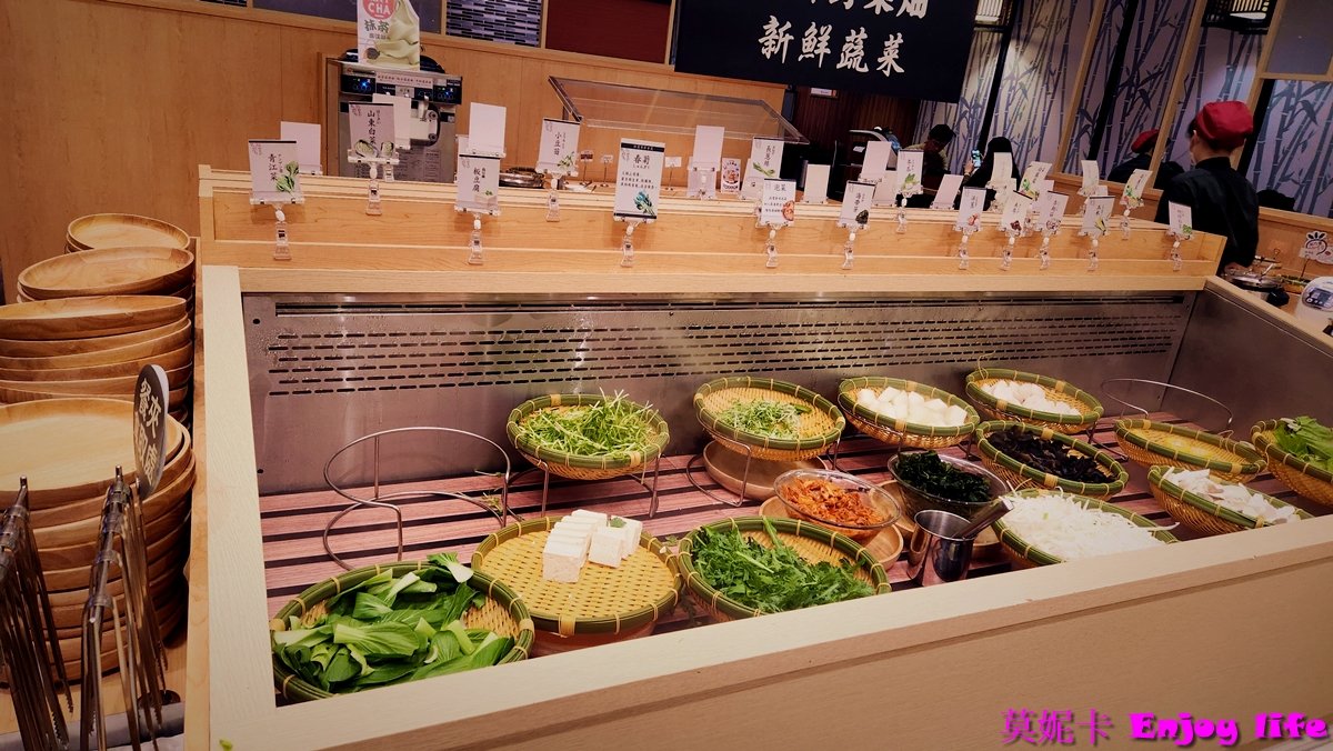 【台南美食餐廳】*涮乃葉 台南三井店*涮涮鍋餐廳,在台南三井Outlet 2F 有安格斯牛,和牛吃到飽,肉質鮮嫩好吃,還有新鮮蔬菜跟好吃的關廟麵!!! 9 【台南美食餐廳】*涮乃葉 台南三井店*涮涮鍋餐廳,在台南三井Outlet 2F 有安格斯牛,和牛吃到飽,肉質鮮嫩好吃,還有新鮮蔬菜跟好吃的關廟麵!!!
