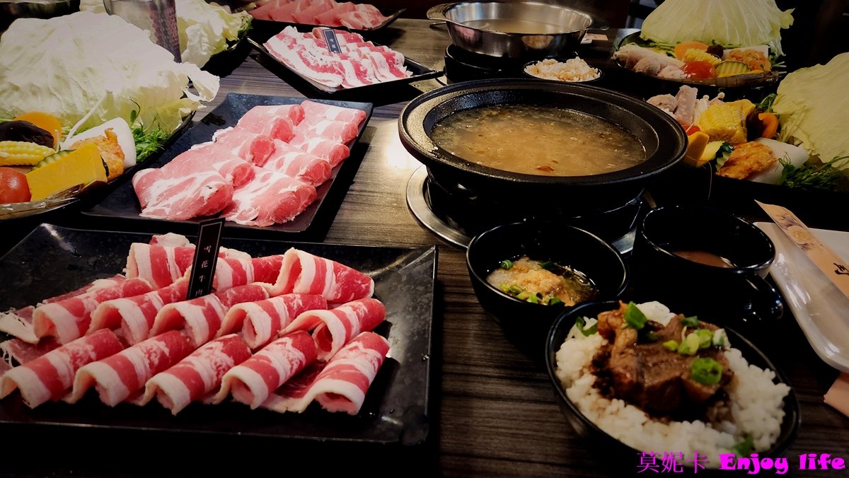 【雲林美食餐廳】*野川堂秘境鍋物 虎尾店*,鍋物附超大菜盤,大份量新鮮肉品,鮮嫩好吃,還有免費飲料暢飲,獨立水池造景座位區,環境舒適!!! 1 【雲林美食餐廳】*野川堂秘境鍋物 虎尾店*,鍋物附超大菜盤,大份量新鮮肉品,鮮嫩好吃,還有免費飲料暢飲,獨立水池造景座位區,環境舒適!!!