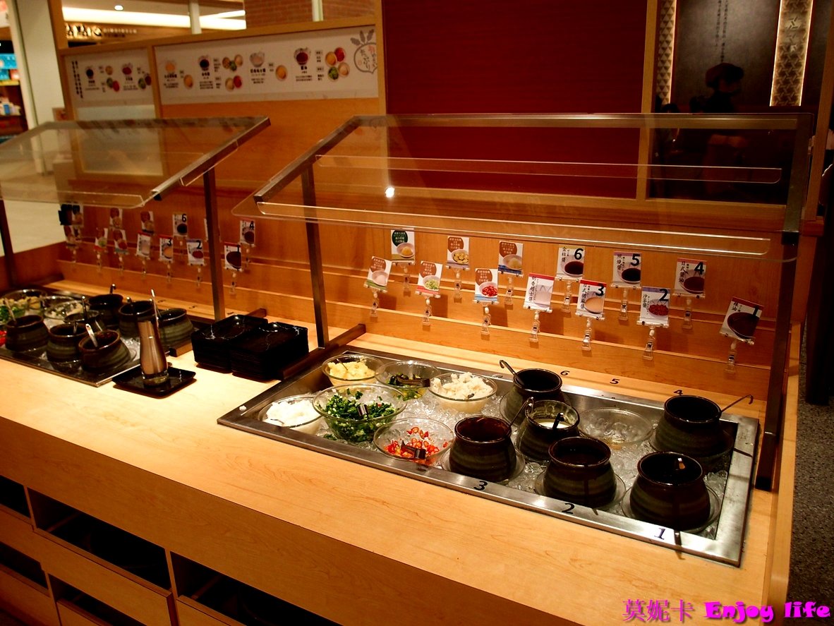 【台南美食餐廳】*涮乃葉 台南三井店*涮涮鍋餐廳,在台南三井Outlet 2F 有安格斯牛,和牛吃到飽,肉質鮮嫩好吃,還有新鮮蔬菜跟好吃的關廟麵!!! 11 【台南美食餐廳】*涮乃葉 台南三井店*涮涮鍋餐廳,在台南三井Outlet 2F 有安格斯牛,和牛吃到飽,肉質鮮嫩好吃,還有新鮮蔬菜跟好吃的關廟麵!!!