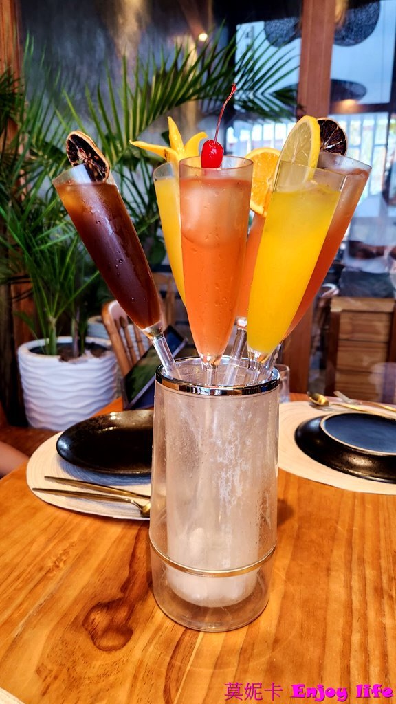 【薄荷島美食餐廳】*Molly Bistro餐廳*,南洋風裝潢網美餐廳,在Alona Beach附近,餐點好吃,晚上打燈後更漂亮的酷炫餐廳!!! 19 【薄荷島美食餐廳】*Molly Bistro餐廳*,南洋風裝潢網美餐廳,在Alona Beach附近,餐點好吃,晚上打燈後更漂亮的酷炫餐廳!!!