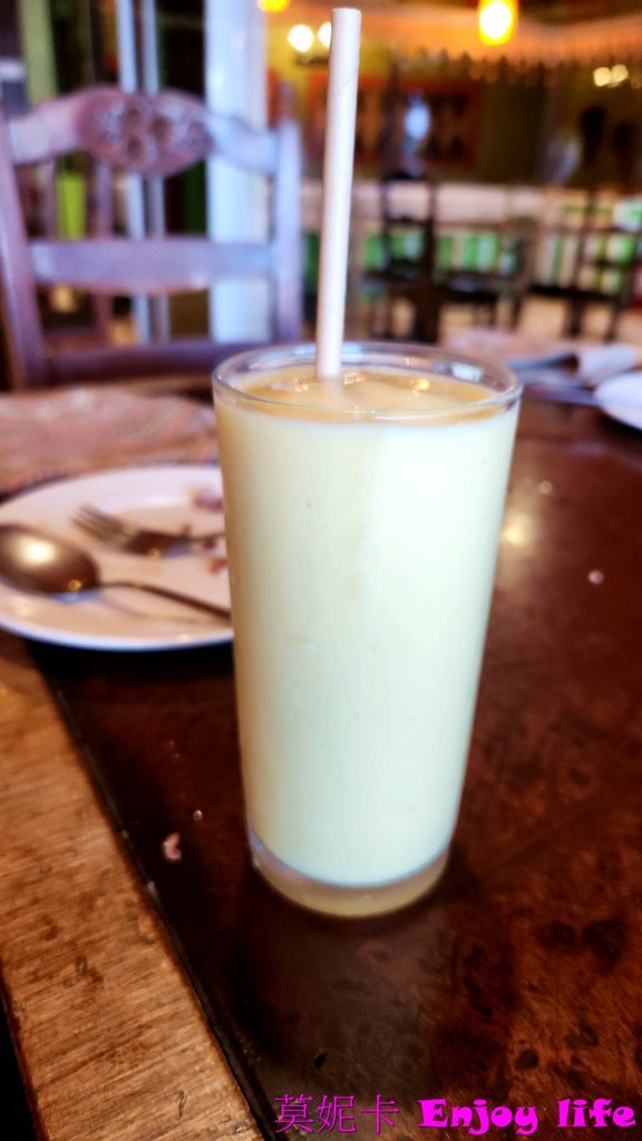 【薄荷島美食餐廳】*The Buzzz Cafe餐廳*,Bohol Bee Farm在Alona Beach的分店,冰淇淋還不錯吃,且可看到Alona beach的海灘景色的海景餐廳!!! 11 【薄荷島美食餐廳】*The Buzzz Cafe餐廳*,Bohol Bee Farm在Alona Beach的分店,冰淇淋還不錯吃,且可看到Alona beach的海灘景色的海景餐廳!!!