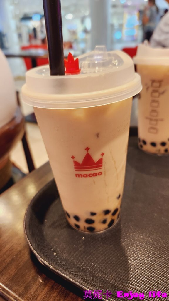 【宿霧美食飲料】*澳門皇茶Macao Imperial Tea *,在Ayala Center Cebu Mall裡的紅色系飲料店,夢幻的紅色裝潢搭配熊熊,還有來自澳門好喝的珍珠奶茶,逛累了可以坐在裡面喝飲料休息!!! 6 【宿霧美食飲料】*澳門皇茶Macao Imperial Tea *,在Ayala Center Cebu Mall裡的紅色系飲料店,夢幻的紅色裝潢搭配熊熊,還有來自澳門好喝的珍珠奶茶,逛累了可以坐在裡面喝飲料休息!!!