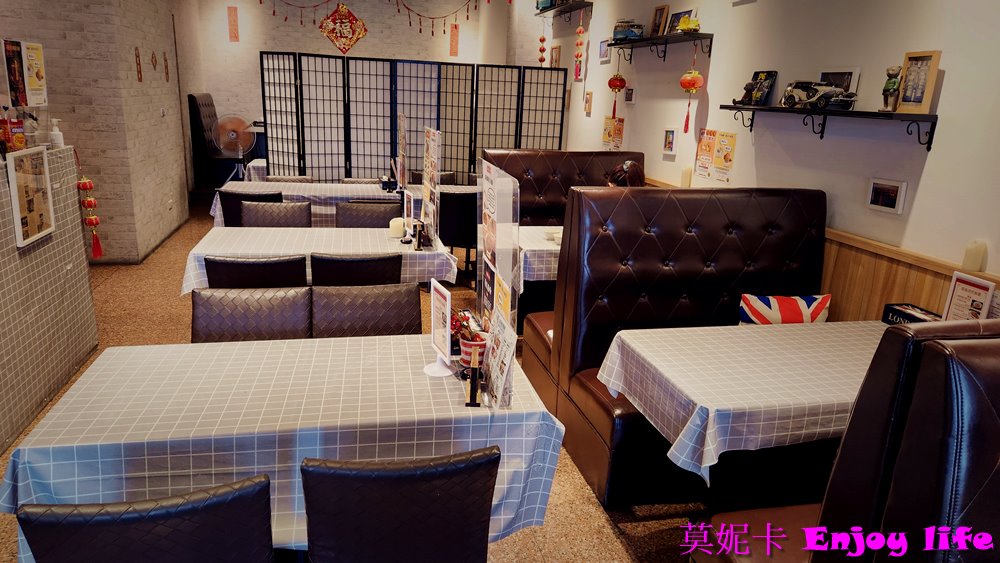 【台南美食餐廳】*英倫港式餐廳*，家齊高中附近，有港式點心，波蘿油，還有煲仔飯等，藝人黃秋生也來吃過的英倫風港式餐廳!!!