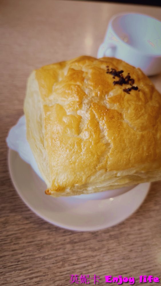 【台南美食餐廳】*8818 Pizza Restaurant比薩屋健康店 *，台南老字號Pizza炸雞餐廳，炸雞多汁好吃，還有各種pizza跟義大利麵!!!(已搬到南門路)