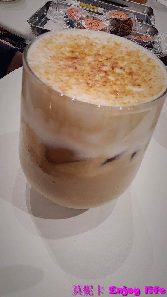 【高雄美食咖啡廳】*Sugarbistro高雄Skm Park店*,堅持使用低GI的CAMGOLDIA 柬埔寨棕櫚糖製作甜點,逛累了可以來這裡喝杯咖啡飲料,吃麵包甜點!!! 10 【高雄美食咖啡廳】*Sugarbistro高雄Skm Park店*,堅持使用低GI的CAMGOLDIA 柬埔寨棕櫚糖製作甜點,逛累了可以來這裡喝杯咖啡飲料,吃麵包甜點!!!