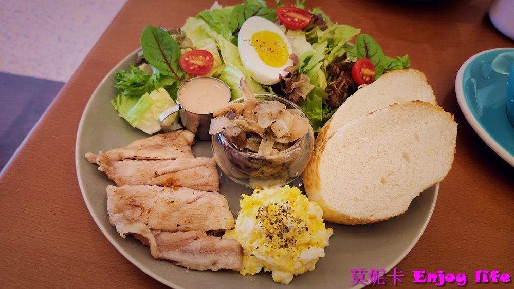 【台南美食咖啡廳】*Django coffee決哥手烘咖啡吧 裕農店 *,CP值高香濃好喝的咖啡,超讚拿鐵還有愛心拉花,搭配豐富好吃的三明治,就是豐盛營養的早餐!!! 19 【台南美食咖啡廳】*Django coffee決哥手烘咖啡吧 裕農店 *,CP值高香濃好喝的咖啡,超讚拿鐵還有愛心拉花,搭配豐富好吃的三明治,就是豐盛營養的早餐!!!