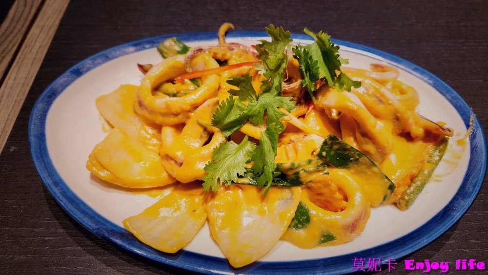 【台南美食餐廳】*帕泰家Baan Phadthai 台南南紡店*,藍色餐廳,獲得米其林推薦泰國餐廳,有鮮嫩的炭烤嫩煎豬排及鳥籠雞翅!!! 15 【台南美食餐廳】*帕泰家Baan Phadthai 台南南紡店*,藍色餐廳,獲得米其林推薦泰國餐廳,有鮮嫩的炭烤嫩煎豬排及鳥籠雞翅!!!