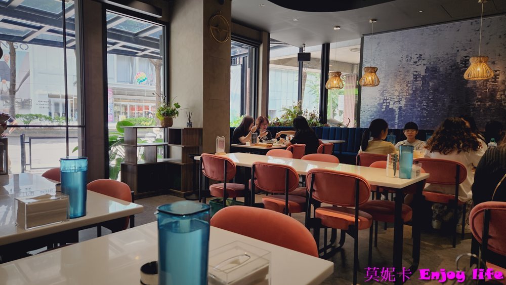 【台南美食餐廳】*泰椰 南紡店食記*,這家環境美到爆的泰式餐廳,竟然每道菜都超好吃!!!! 7 【台南美食餐廳】*泰椰 南紡店食記*,這家環境美到爆的泰式餐廳,竟然每道菜都超好吃!!!!