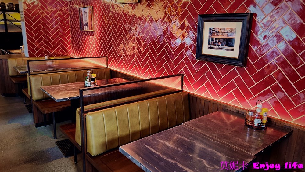 【巴黎美食餐廳】*Manhattn's Burgers Paris*，在巴黎龐畢度中心附近的紐約漢堡店，比利時及巴黎都有分店，漢堡真的很美味好吃!!!