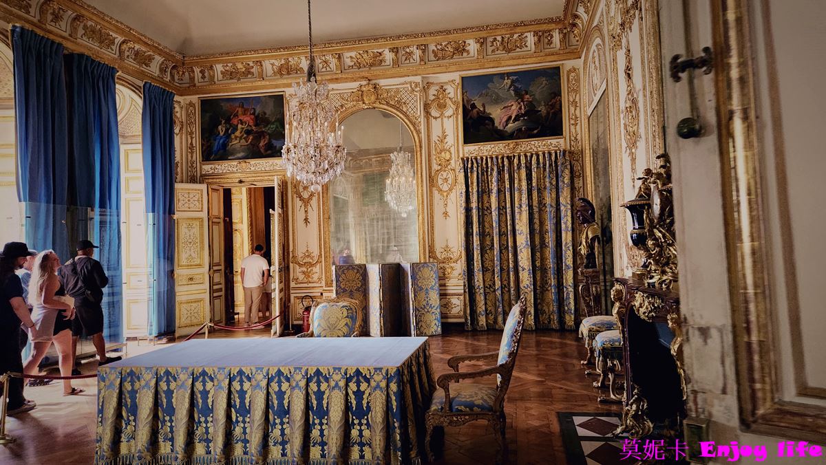 【巴黎景點】*Château de Versailles凡爾賽宮攻略*，凡爾賽宮必看鏡廳與皇家禮拜堂，再到凡爾賽宮美食餐廳享用Angelina甜點，Laudree馬卡龍!!!