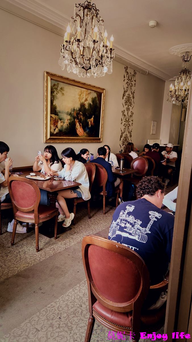 【巴黎景點】*Château de Versailles凡爾賽宮攻略*，凡爾賽宮必看鏡廳與皇家禮拜堂，再到凡爾賽宮美食餐廳享用Angelina甜點，Laudree馬卡龍!!!