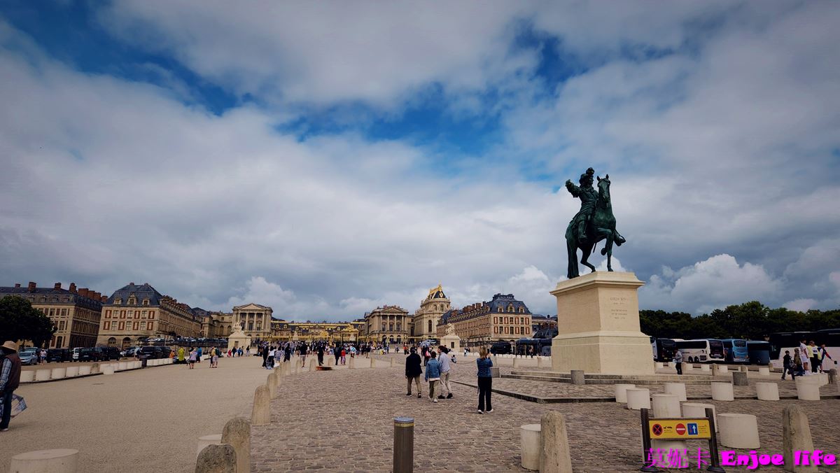 【巴黎景點】*Château de Versailles凡爾賽宮攻略*，凡爾賽宮必看鏡廳與皇家禮拜堂，再到凡爾賽宮美食餐廳享用Angelina甜點，Laudree馬卡龍!!!