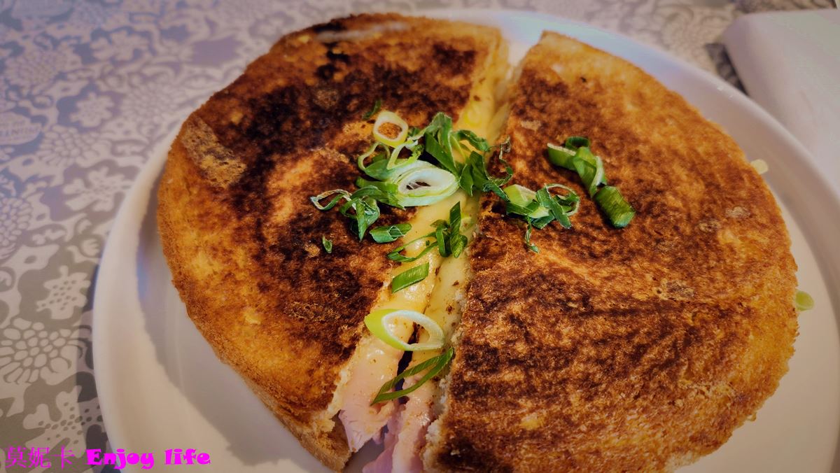 【巴黎美食餐廳】*Regain Printemps餐廳*，巴黎春天百貨餐廳，有室內跟戶外座位區，逛累了可以來這裡享用漢堡與午晚餐!!!