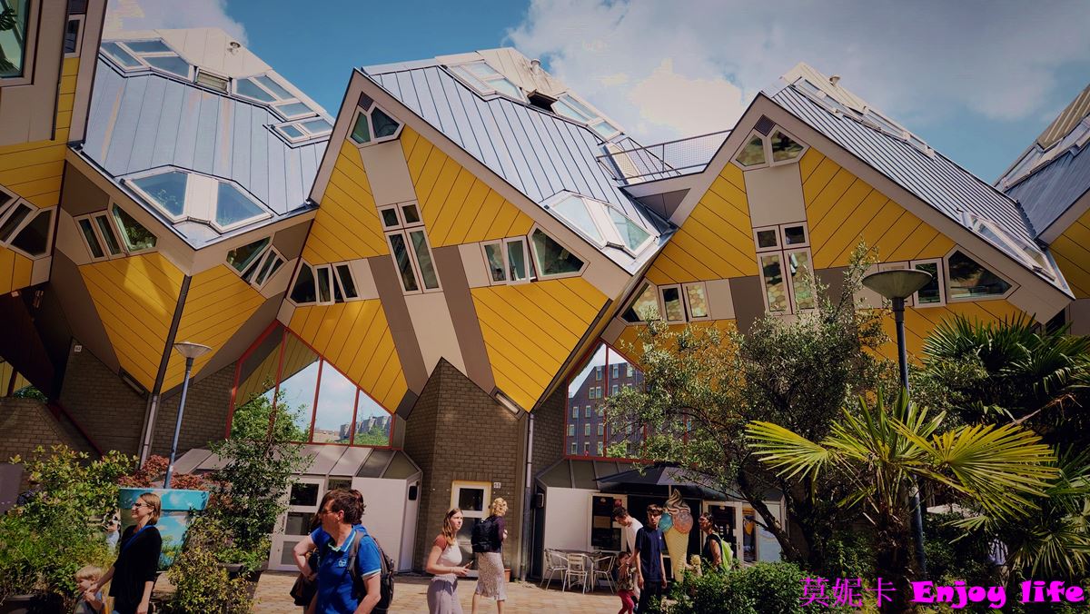 【荷蘭鹿特丹景點】*鹿特丹方塊屋博物館 Kijk-Kubus*，奇特造型可以住人的方塊屋，特別的鉛筆屋，可以看到各種獨特造型的建築!!!