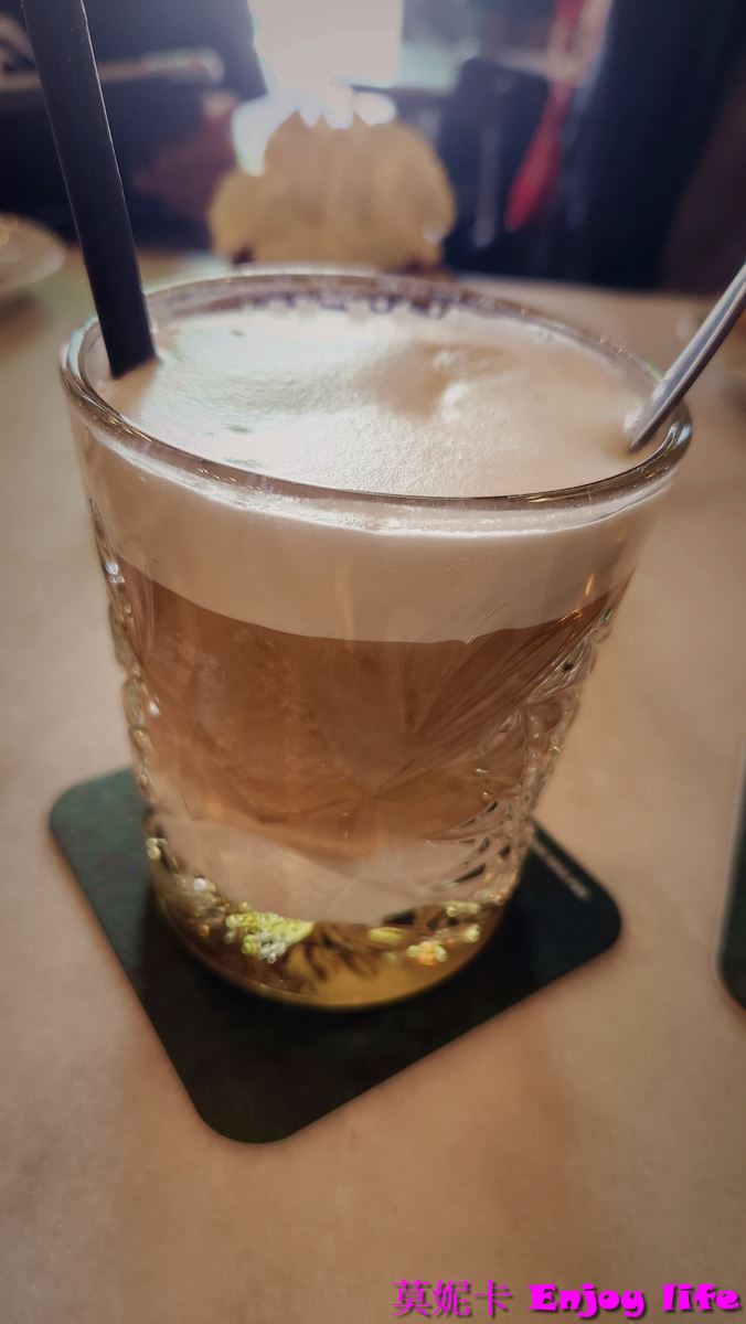 【荷蘭台夫特美食餐廳】*Delft Kobus Kuch*，有名的荷蘭蘋果派，個人吃過最好吃的蘋果派，來荷蘭必吃!!!