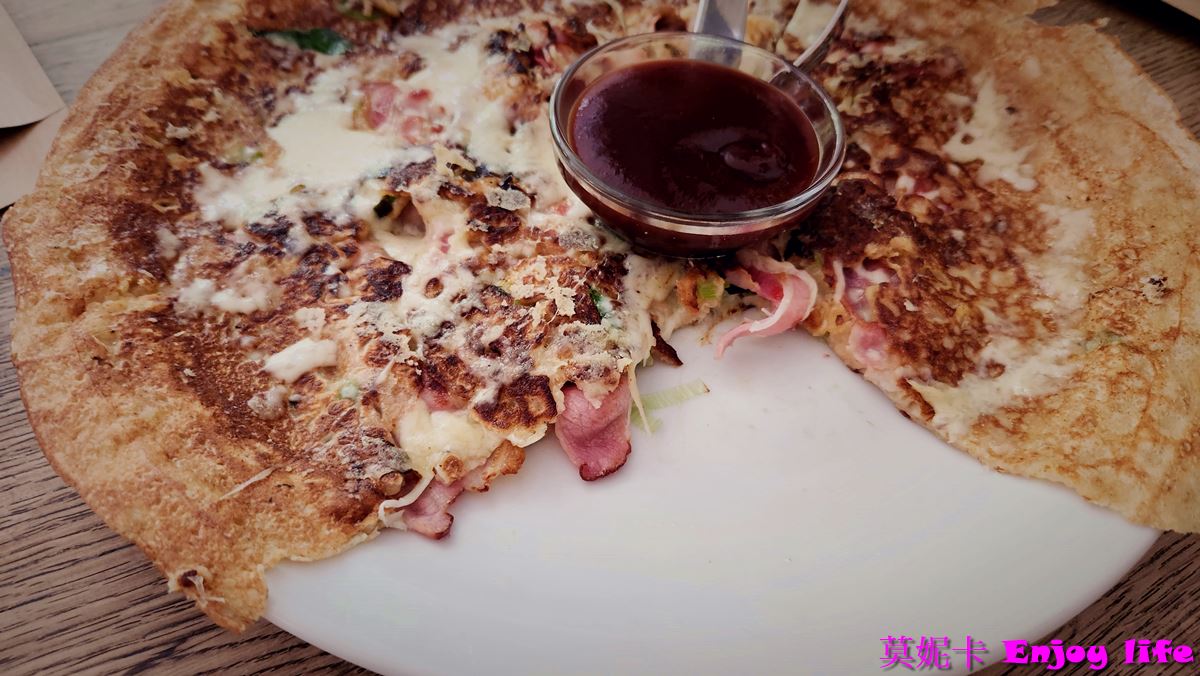 【荷蘭台夫特美食餐廳】*Stads-Koffyhuis餐廳*，三度獲選最好吃三明治獎項，有好吃漢堡跟好喝的奶昔!!!