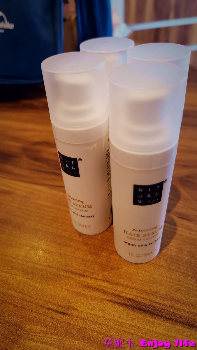 【荷蘭必買】*荷蘭Rituals*，荷蘭國民品牌,有各種好聞的香氛，還有各種身體，頭髮，及臉部用品，店內都提供產品試擦，最推Rituals的髮油，超好用!!!