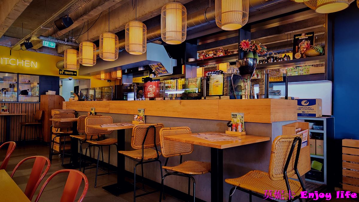 【荷蘭鹿特丹美食餐廳】* Sapporo Ramen Kitchen Rotterdam-Takumi麵匠*，連鎖拉麵店，拉麵意外地好吃，就在De Bijenkorf Rotterdam百貨公司附近!